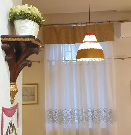 Vansvel Boutique 8 *